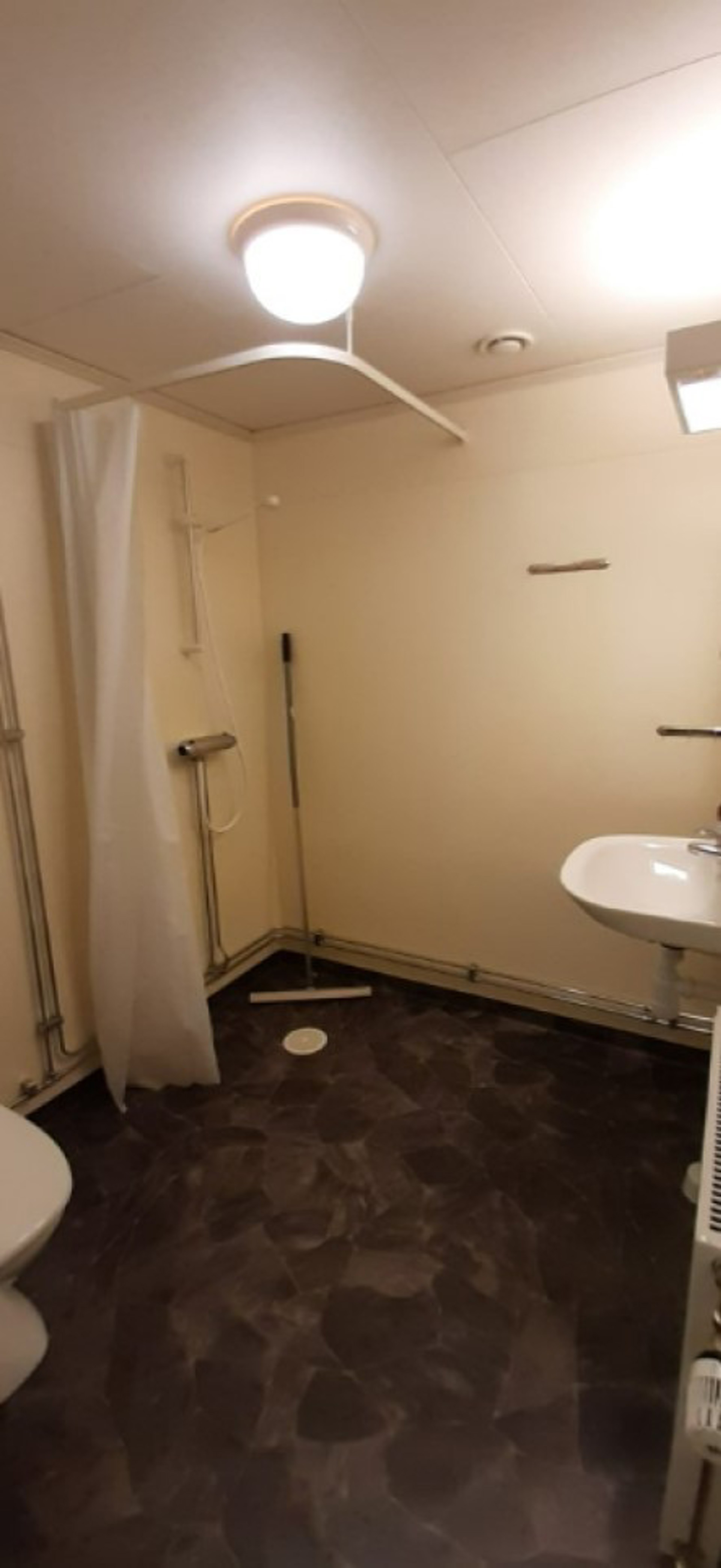 Badrum Gaestlaegenhet